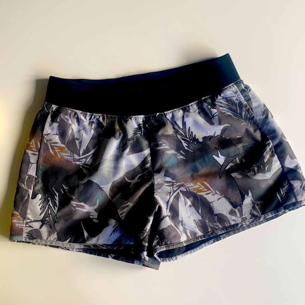 Theory 38 shorts